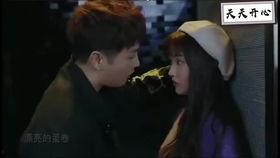 国产情侣免费的视频,浪漫瞬间，甜蜜共享